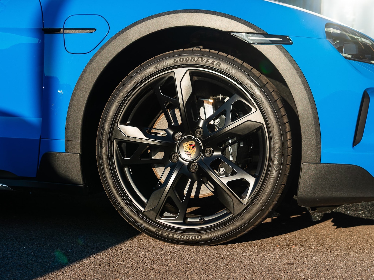 Used Porsche Taycan 2025 for sale - 77905640: Photo 38