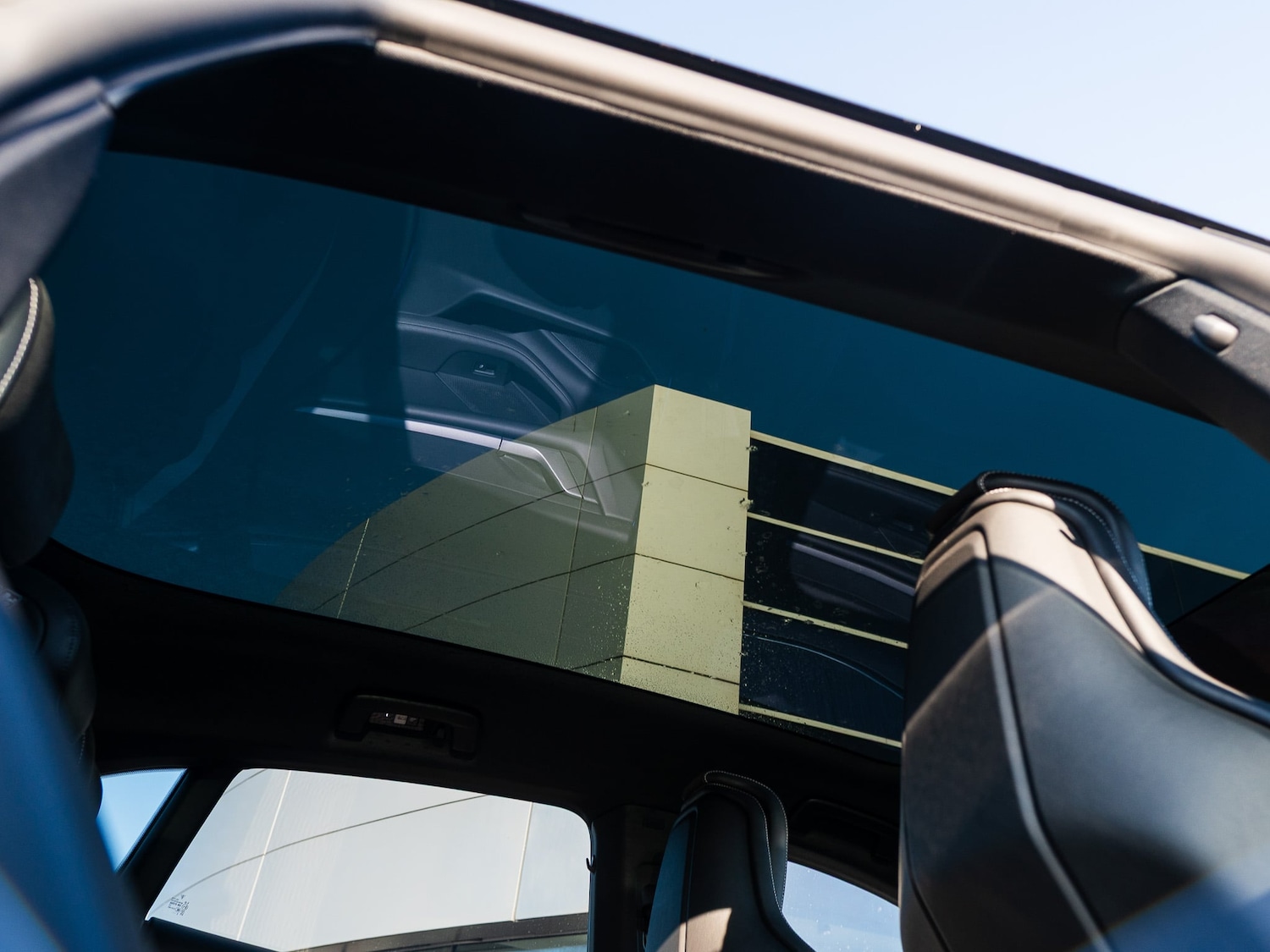 Used Porsche Taycan 2025 for sale - 77905640: Photo 41