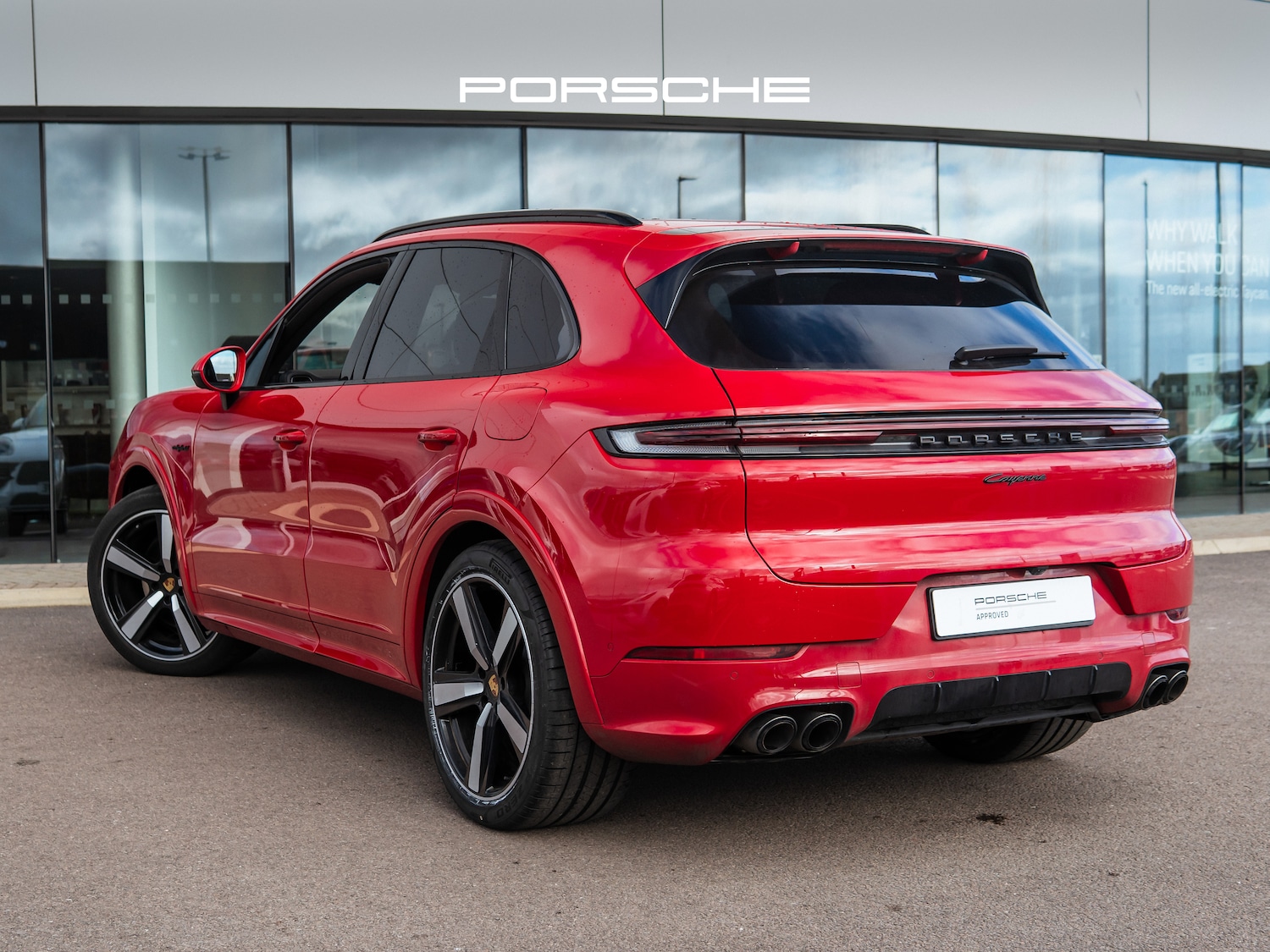 Used Porsche Cayenne 2023 for sale - 77919272: Photo 2