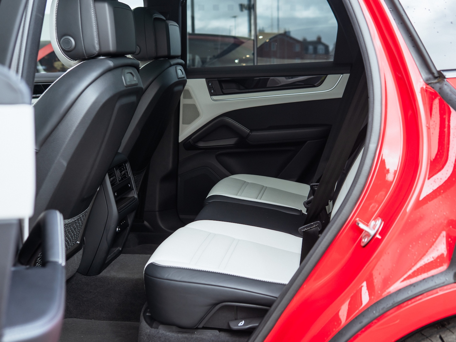 Used Porsche Cayenne 2023 for sale - 77919272: Photo 33