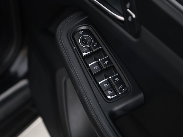 Used Porsche Macan 2022 for sale - 75606580: Photo 16