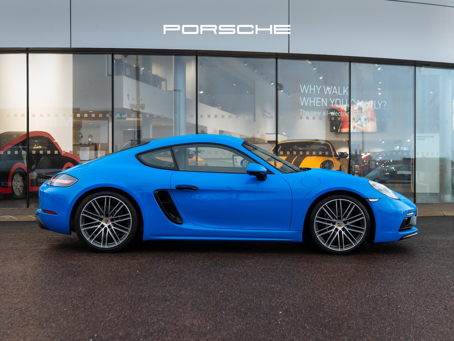 Used Porsche Cayman 2023 for sale - 77302161: Photo 4