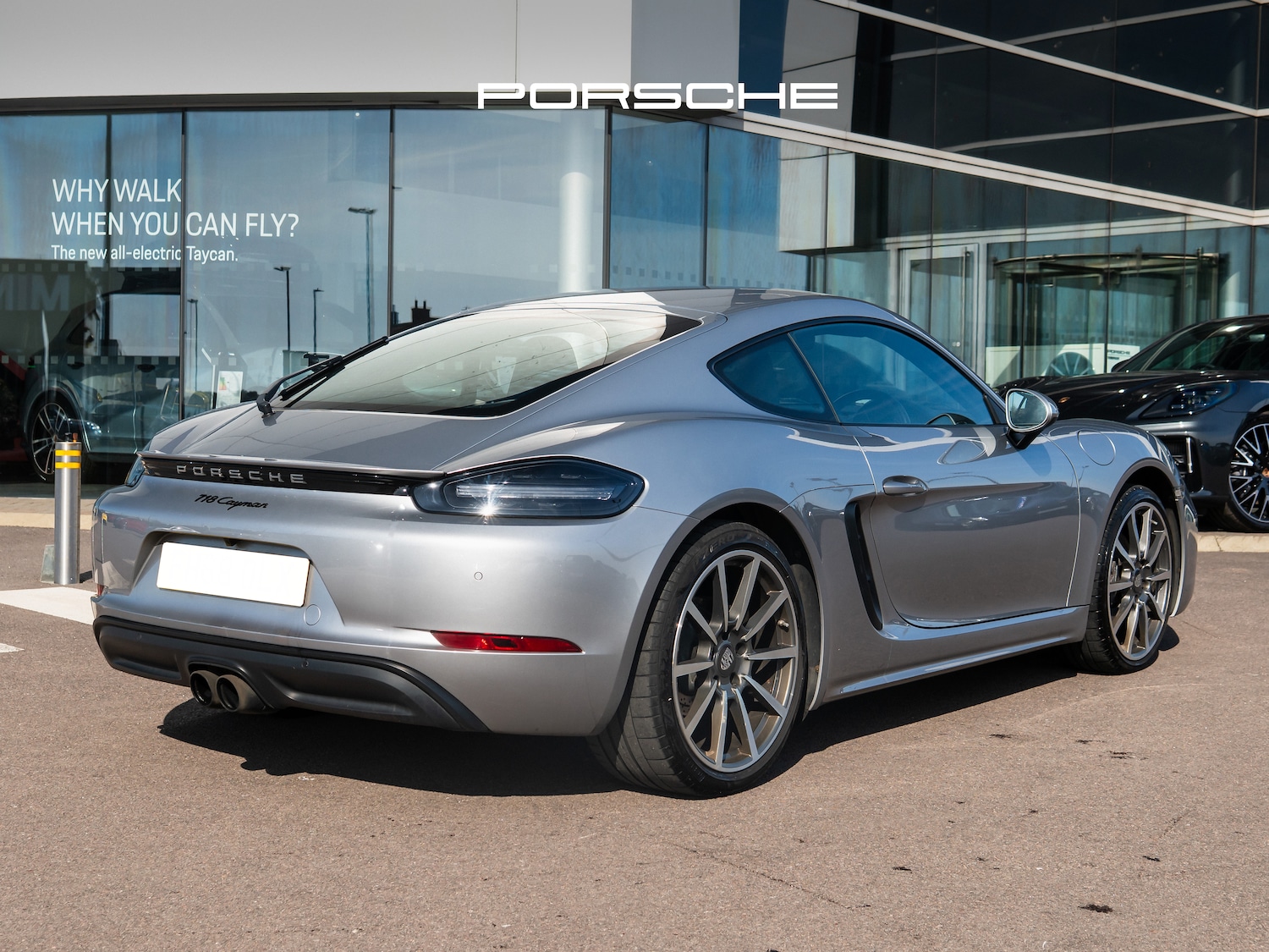 Used Porsche Cayman 2018 for sale - 77966632: Photo 2