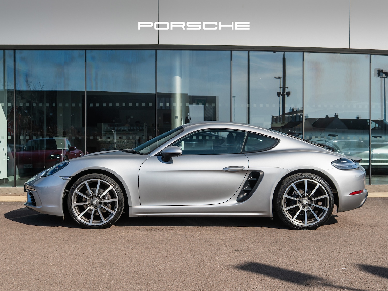 Used Porsche Cayman 2018 for sale - 77966632: Photo 3