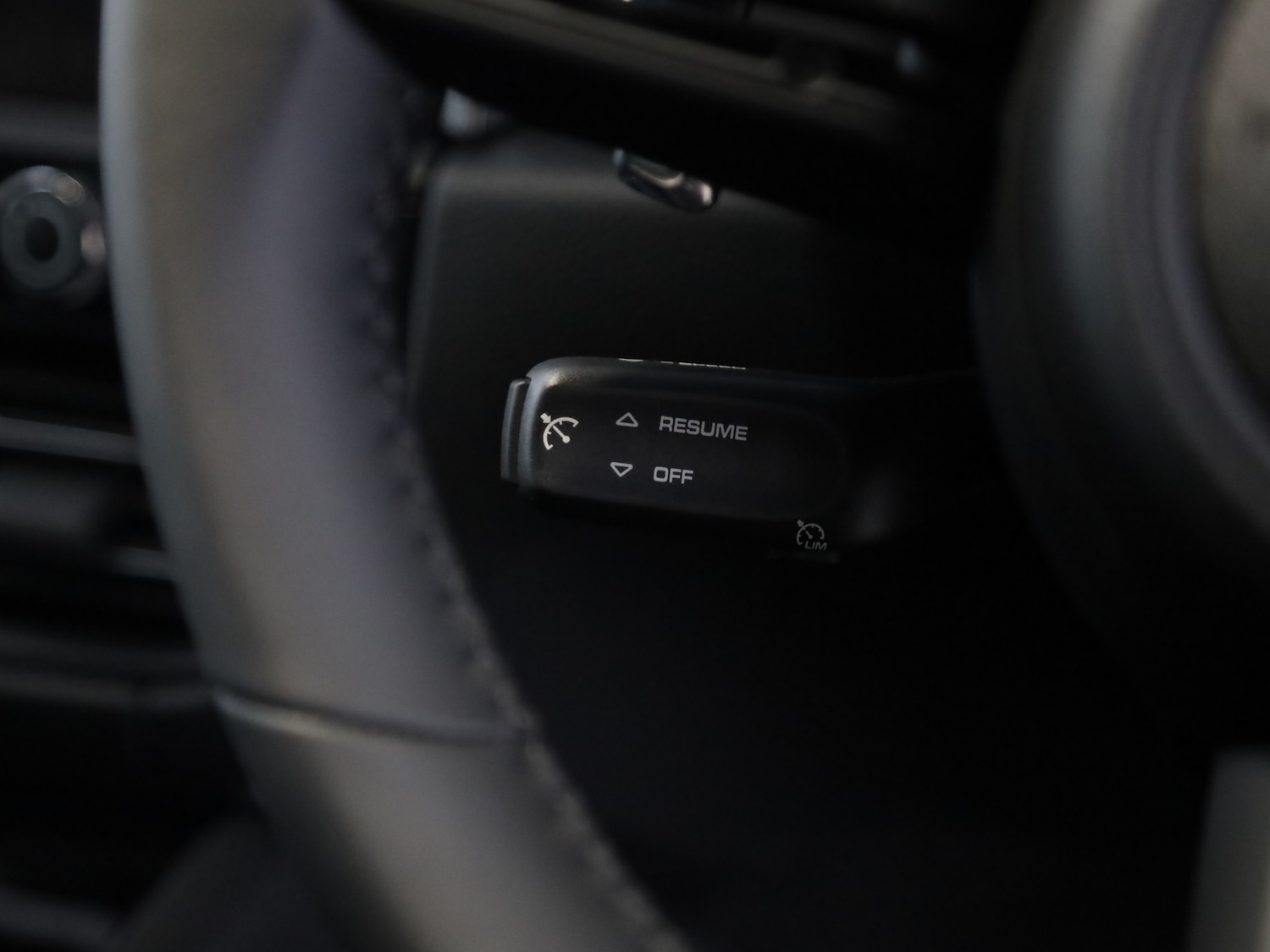 Used Porsche Macan 2025 for sale - 76279280: Photo 13