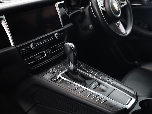 Used Porsche Macan 2025 for sale - 75947091: Photo 14