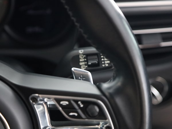 Used Porsche Macan 2025 for sale - 75947091: Photo 31