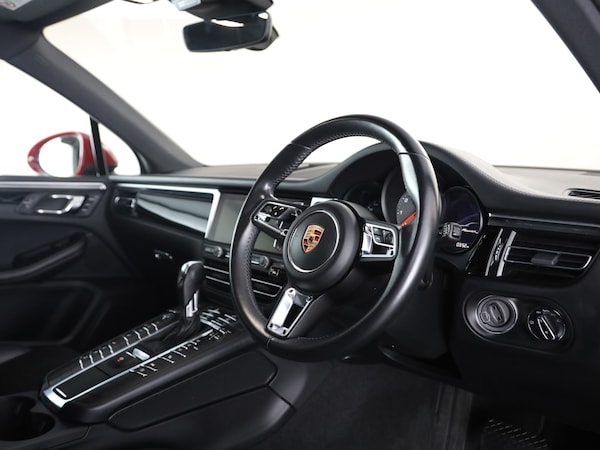Used Porsche Macan 2025 for sale - 75947091: Photo 9