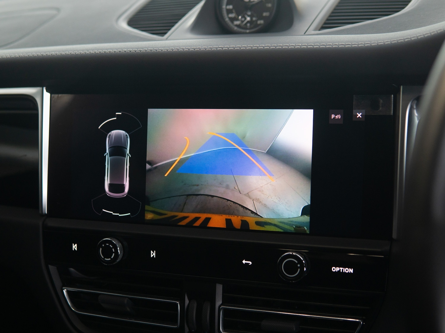 Used Porsche Macan 2022 for sale - 77408829: Photo 42