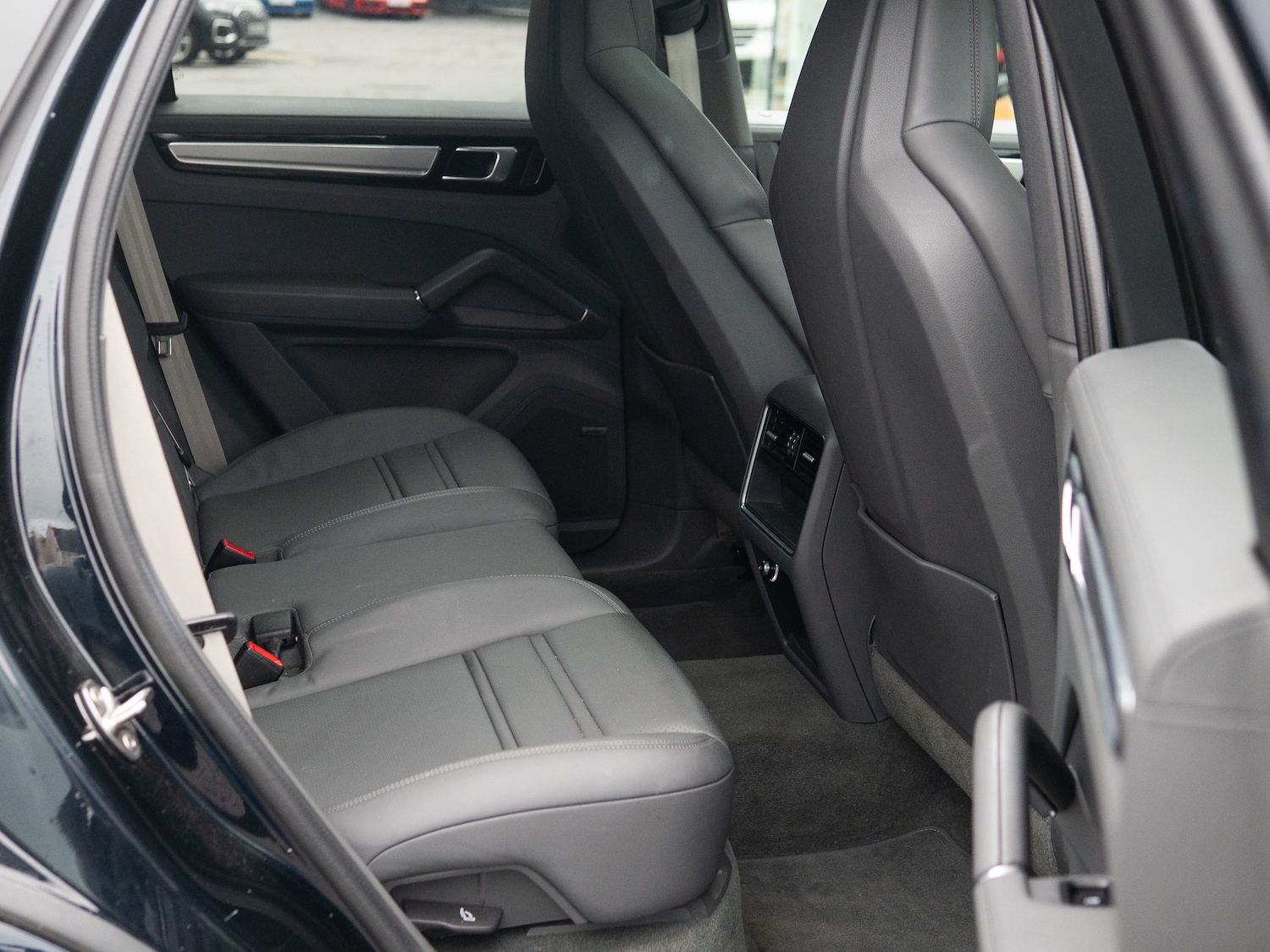 Used Porsche Cayenne 2022 for sale - 76627430: Photo 41