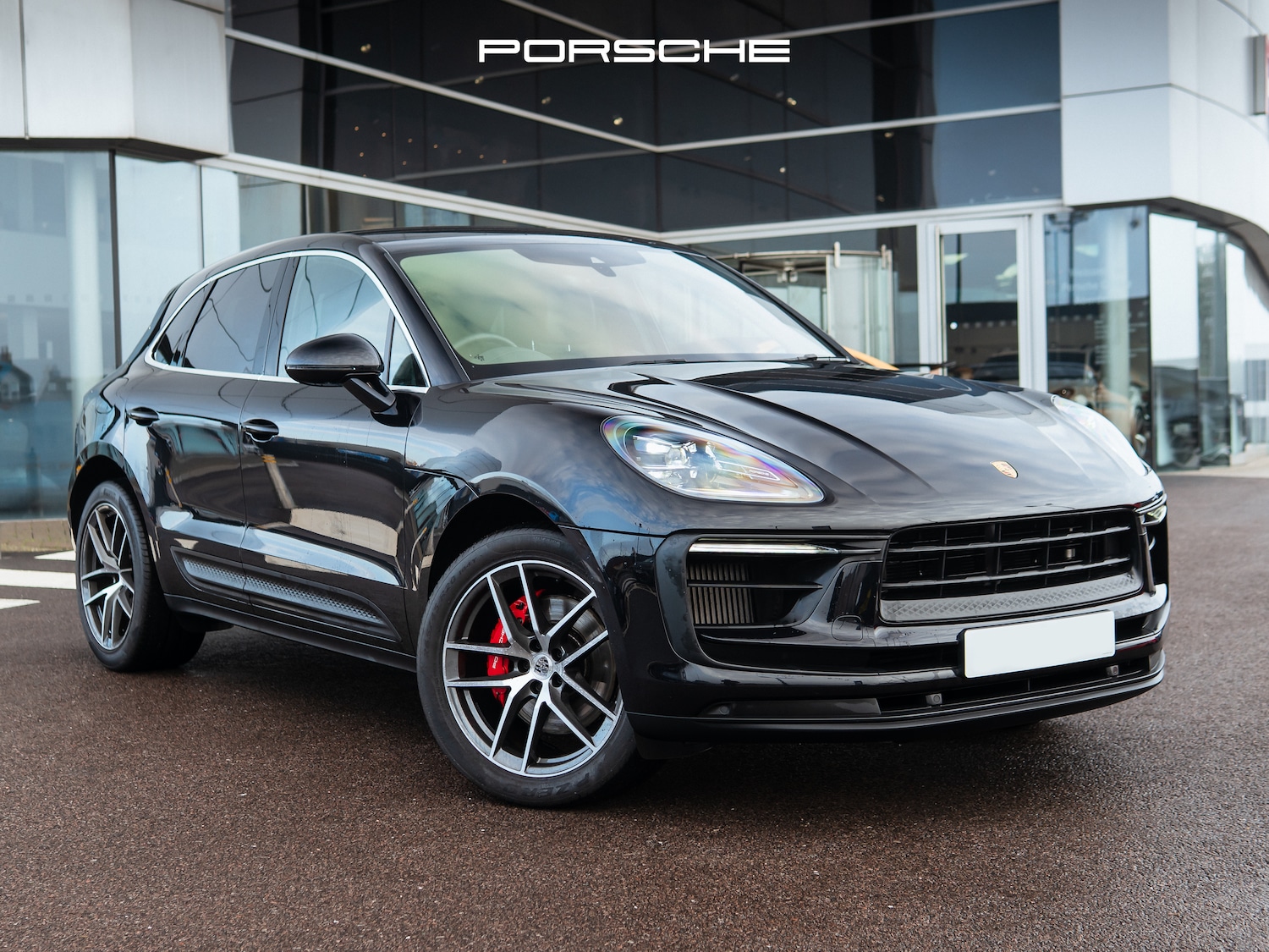 Used Porsche Macan 2023 for sale - 76508947: Photo 1