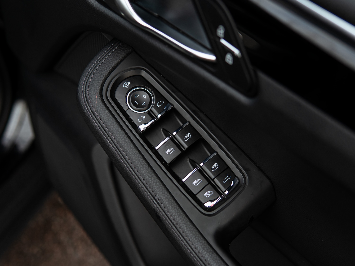 Used Porsche Macan 2023 for sale - 76508947: Photo 12