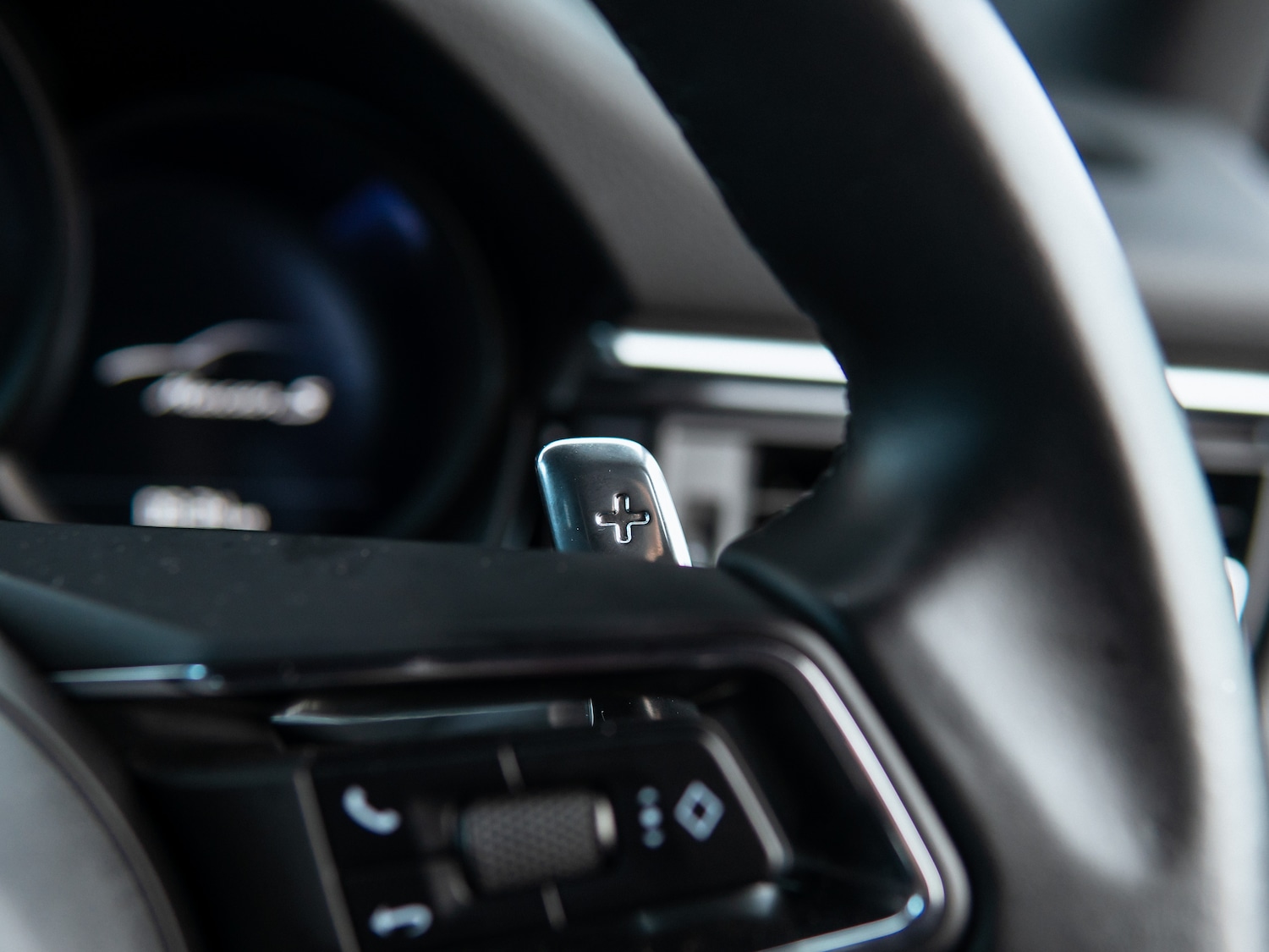 Used Porsche Macan 2023 for sale - 76508947: Photo 17