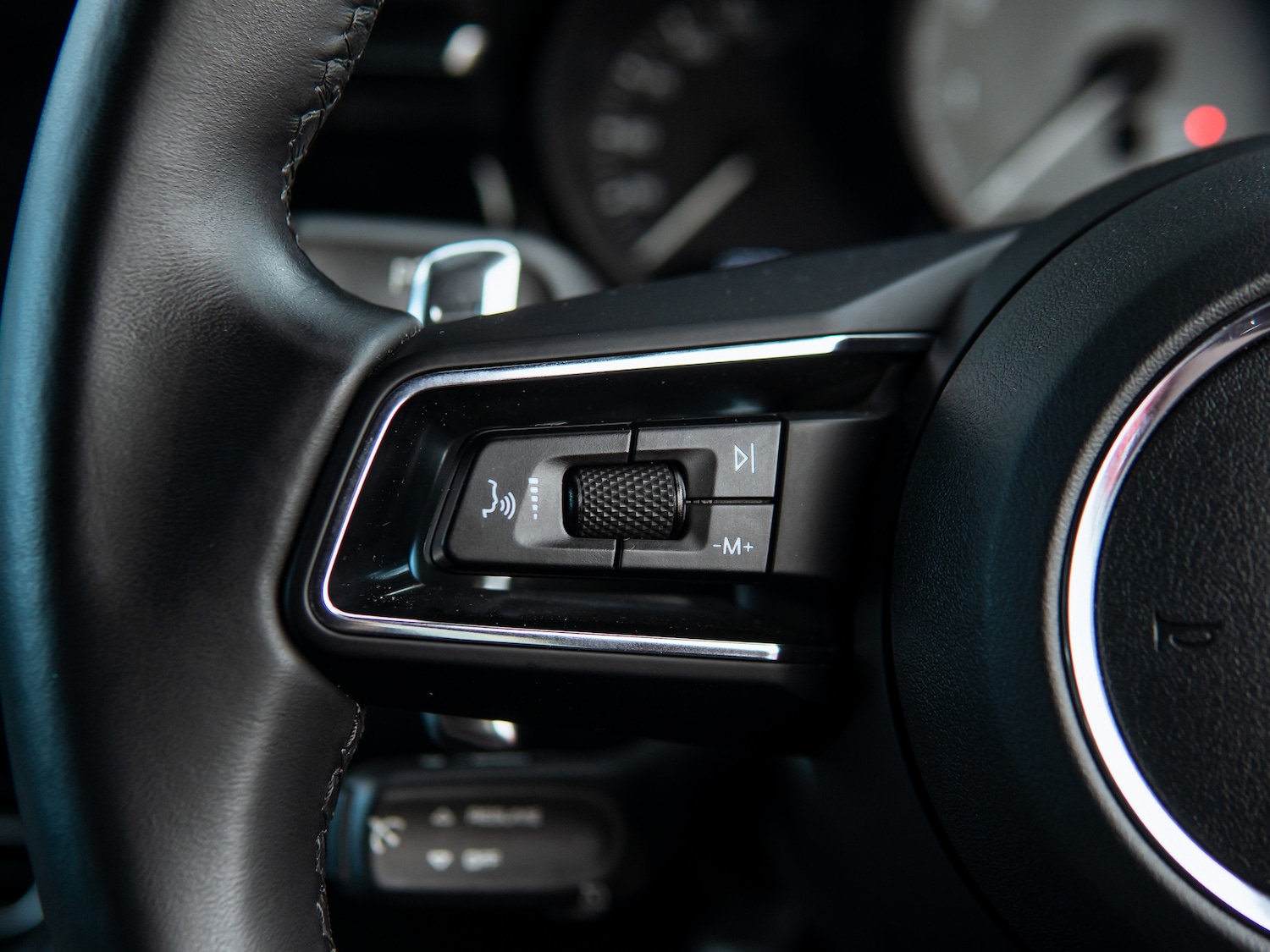 Used Porsche Macan 2023 for sale - 76508947: Photo 18