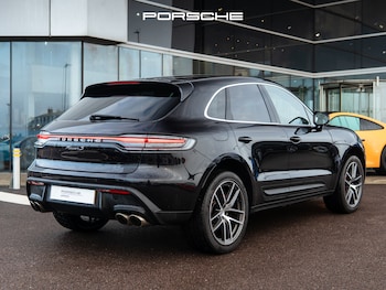 Used Porsche Macan 2023 for sale - 76508947: Photo