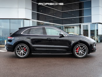 Used Porsche Macan 2023 for sale - 76508947: Photo