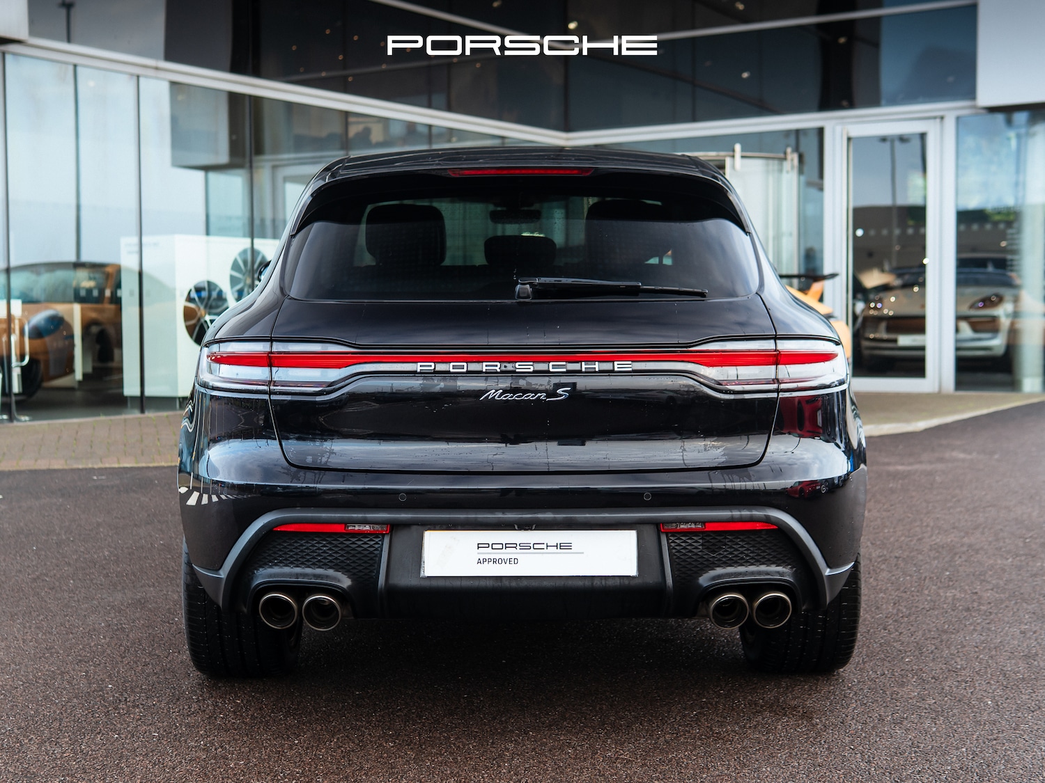 Used Porsche Macan 2023 for sale - 76508947: Photo 6
