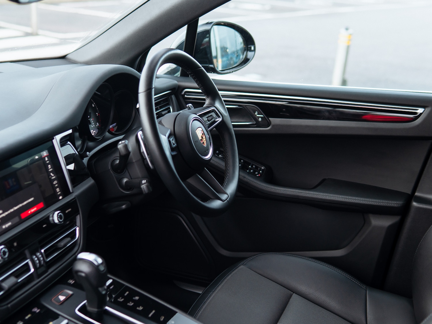 Used Porsche Macan 2023 for sale - 76508947: Photo 7