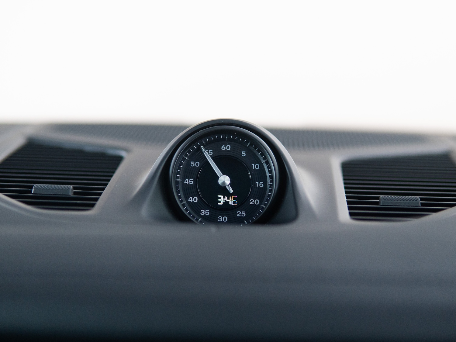 Used Porsche Cayenne 2024 for sale - 76884292: Photo 11