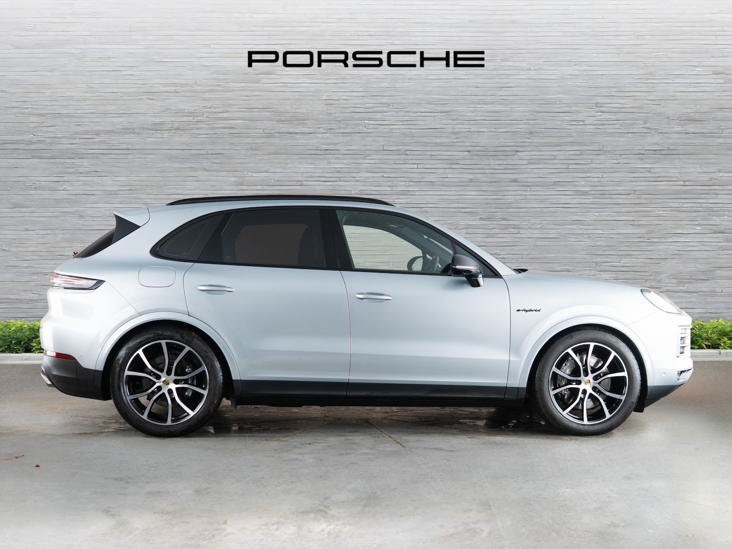 Used Porsche Cayenne 2024 for sale - 76884292: Photo 3