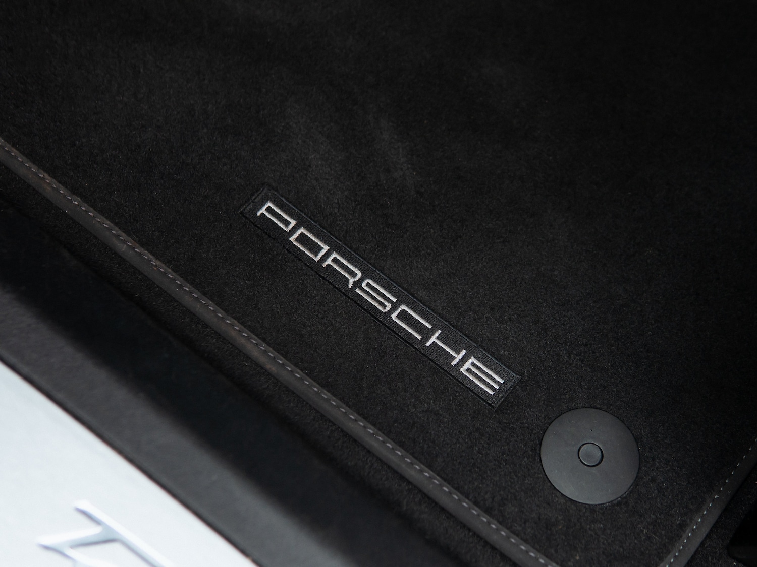 Used Porsche Taycan 2021 for sale - 76573807: Photo 23