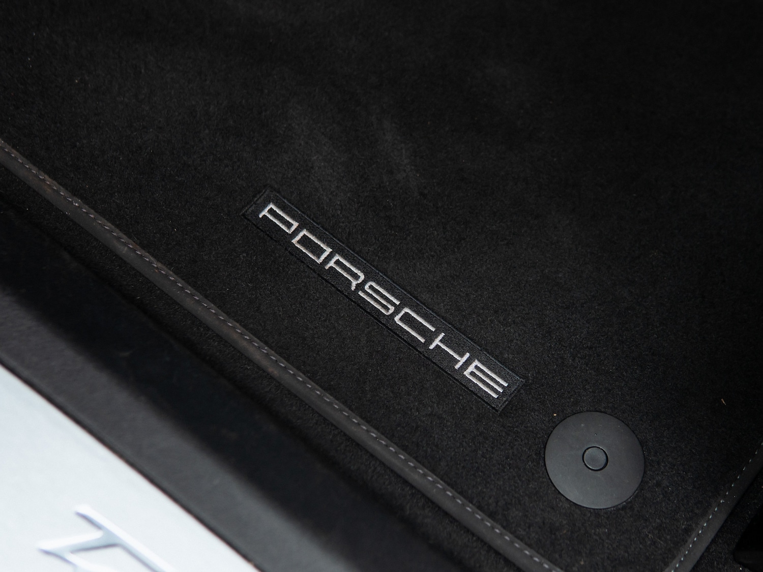 Used Porsche Taycan 2021 for sale - 76573807: Photo 24