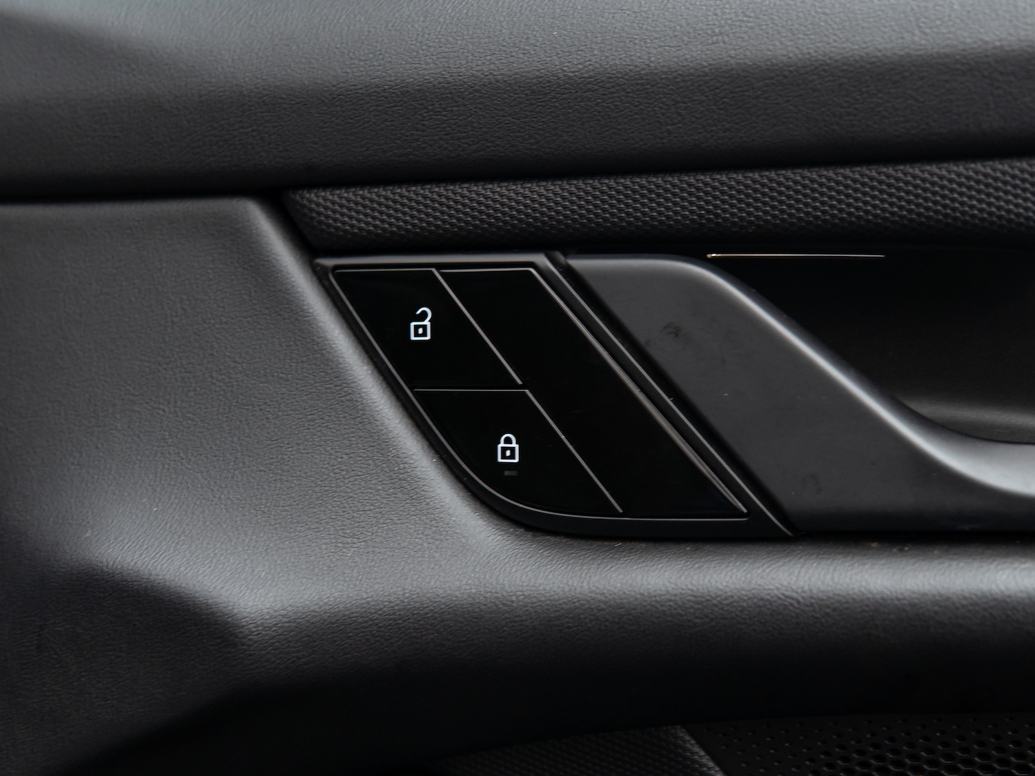 Used Porsche Taycan 2021 for sale - 76573807: Photo 26