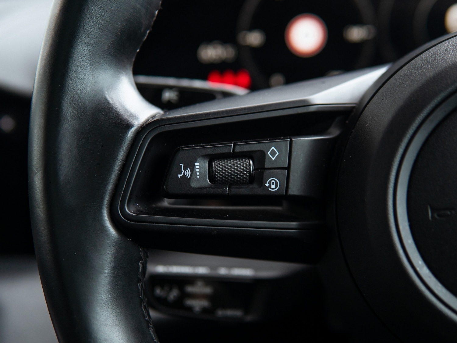 Used Porsche Taycan 2021 for sale - 76573807: Photo 29