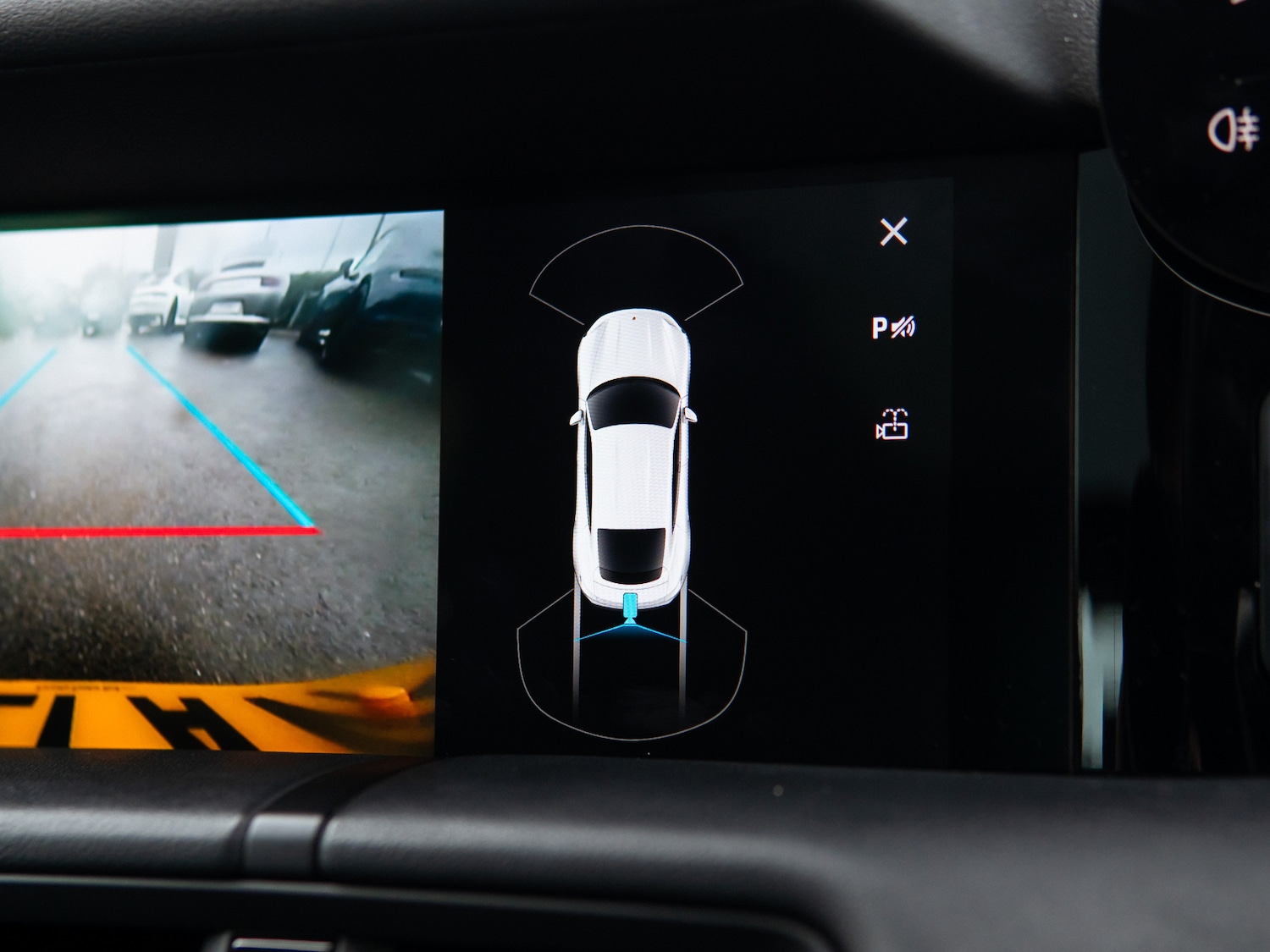 Used Porsche Taycan 2021 for sale - 76573807: Photo 35