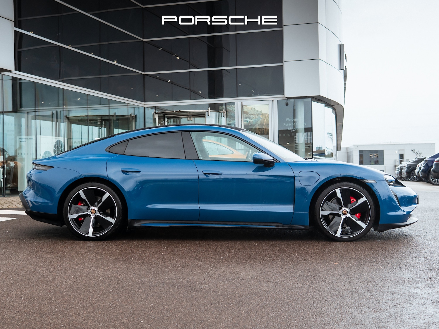 Used Porsche Taycan 2021 for sale - 76573807: Photo 4