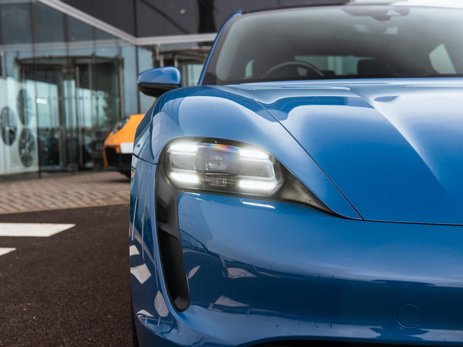 Used Porsche Taycan 2021 for sale - 76573807: Photo 9