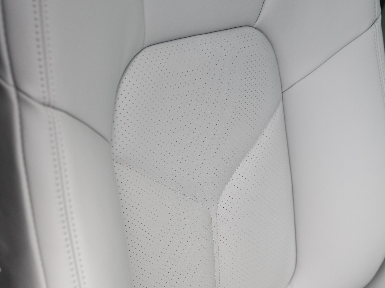 Used Porsche Macan 2025 for sale - 77118098: Photo 13