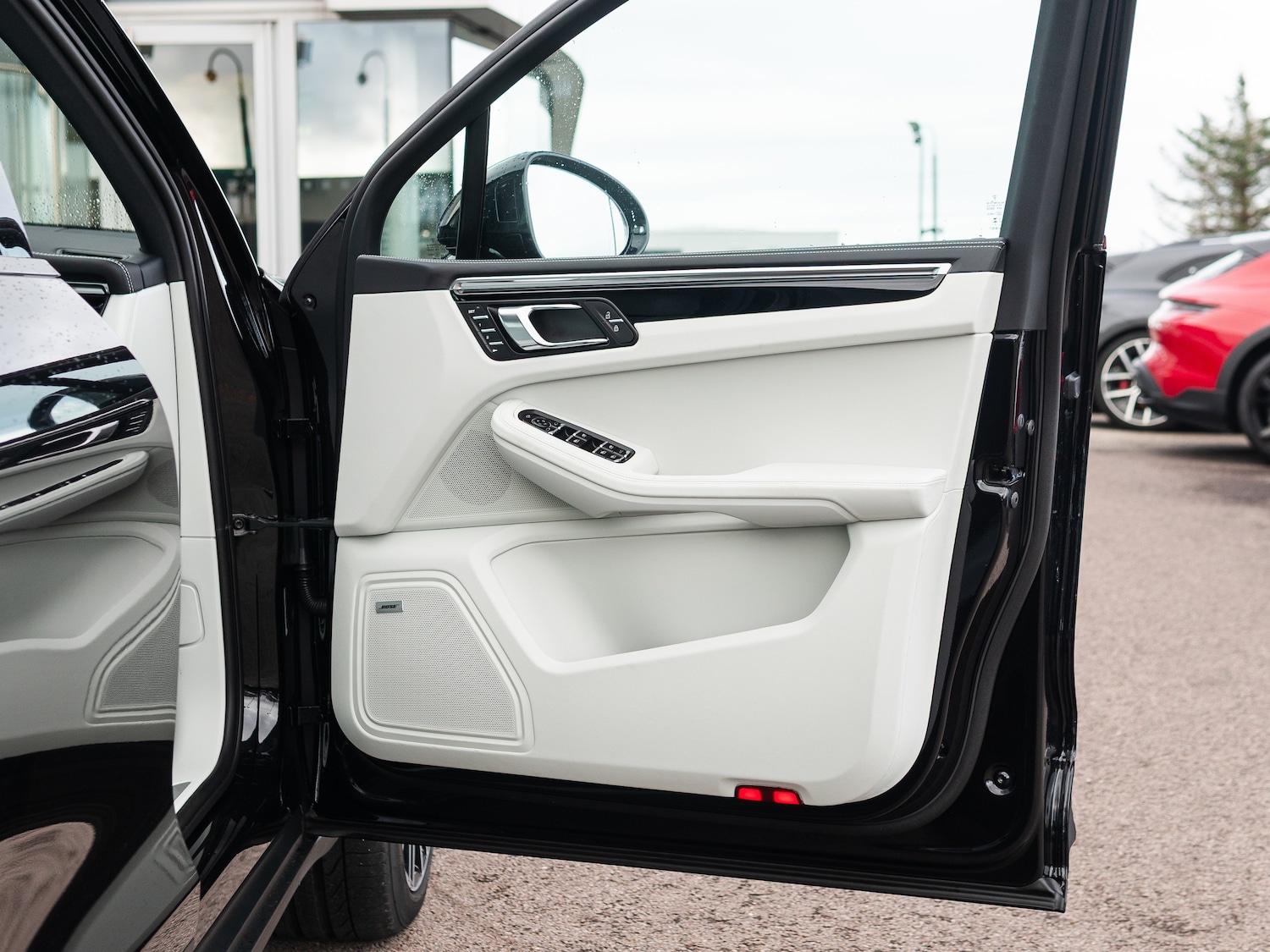 Used Porsche Macan 2025 for sale - 77118098: Photo 21