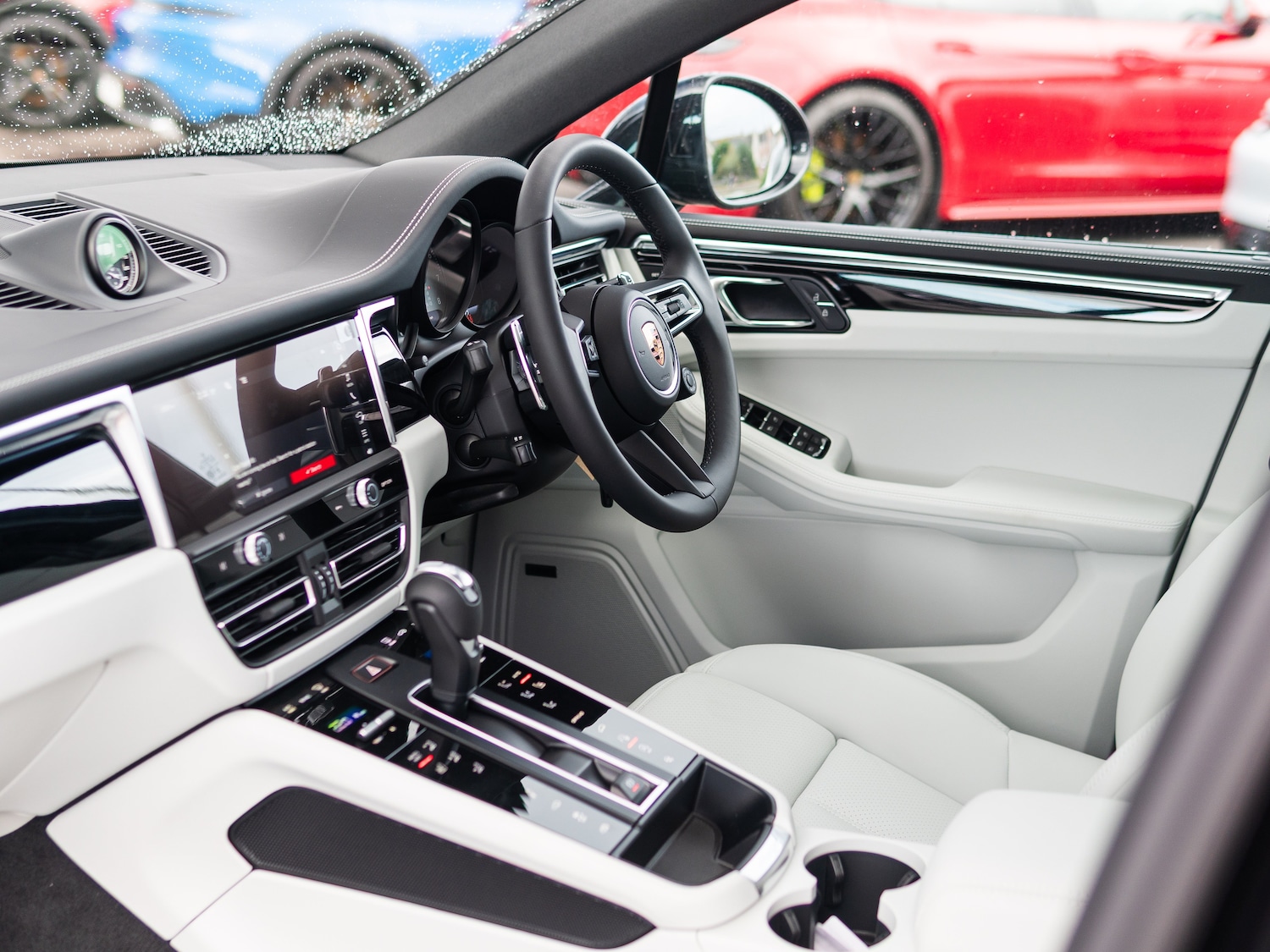 Used Porsche Macan 2025 for sale - 77118098: Photo 6