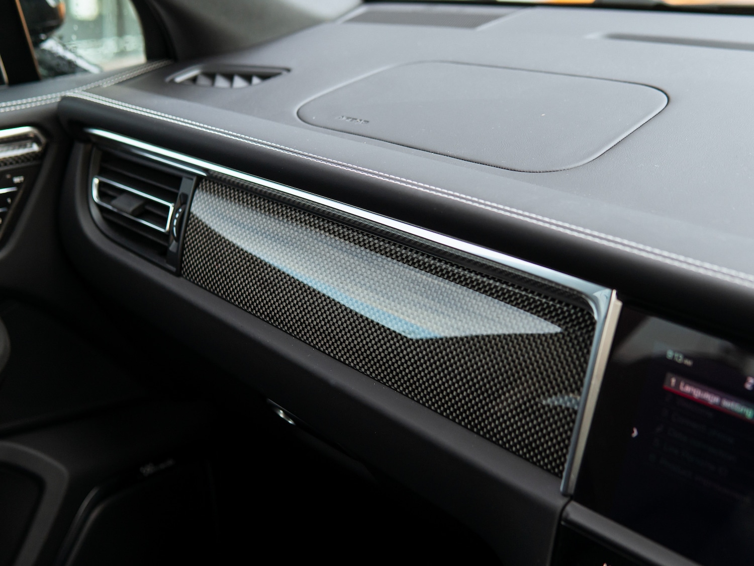 Used Porsche Macan 2024 for sale - 76557842: Photo 32