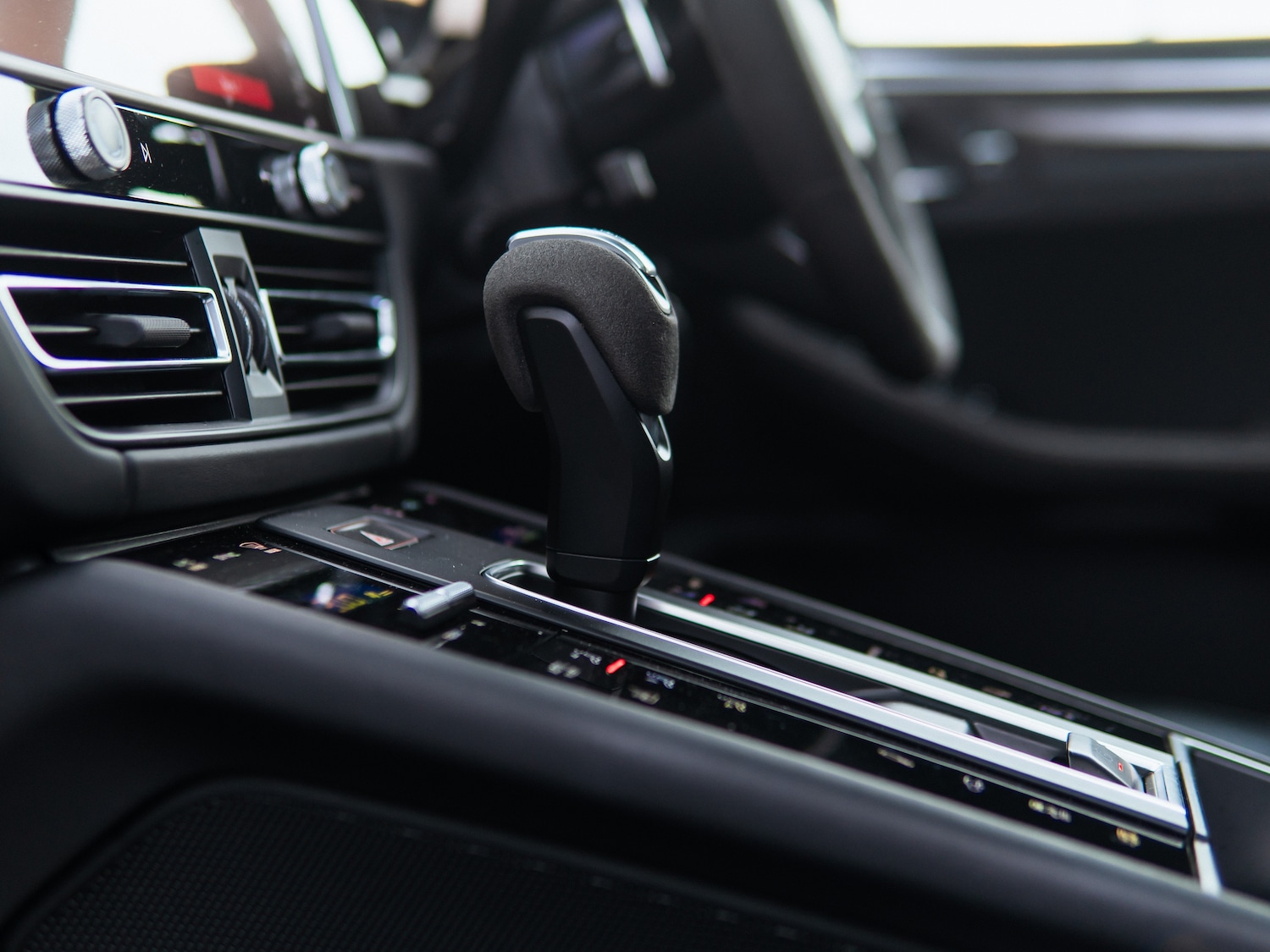 Used Porsche Macan 2024 for sale - 76557842: Photo 37