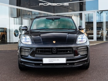 Used Porsche Macan 2024 for sale - 76557842: Photo