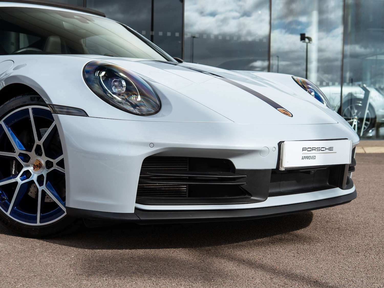 Used Porsche 911 2025 for sale - 77905639: Photo 16