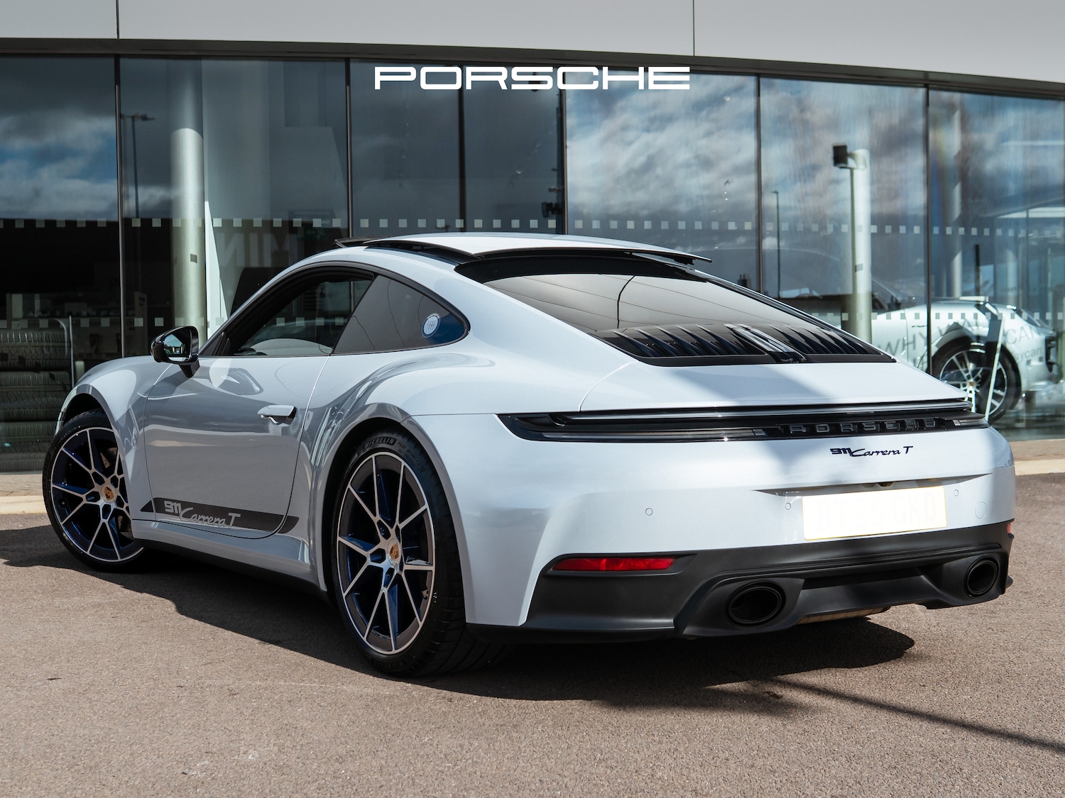 Used Porsche 911 2025 for sale - 77905639: Photo 2