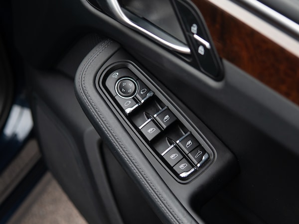 Used Porsche Macan 2022 for sale - 76197122: Photo 16