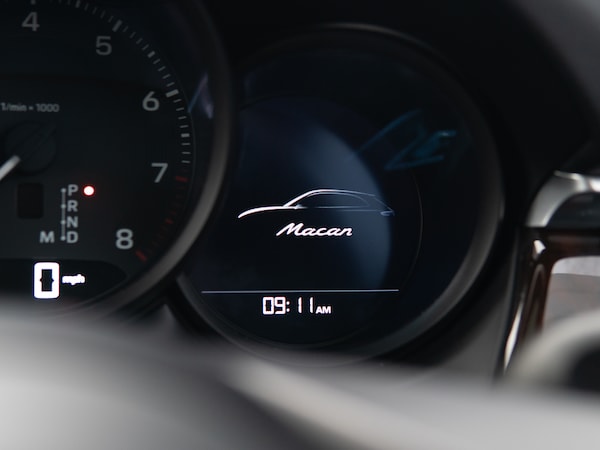 Used Porsche Macan 2022 for sale - 76197122: Photo 25