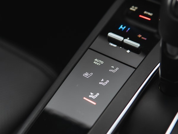Used Porsche Macan 2022 for sale - 76197122: Photo 34