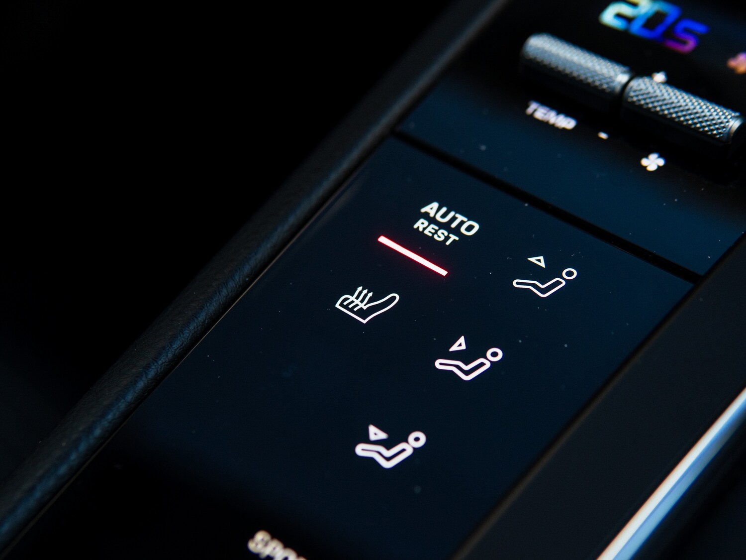 Used Porsche Macan 2023 for sale - 76627429: Photo 14