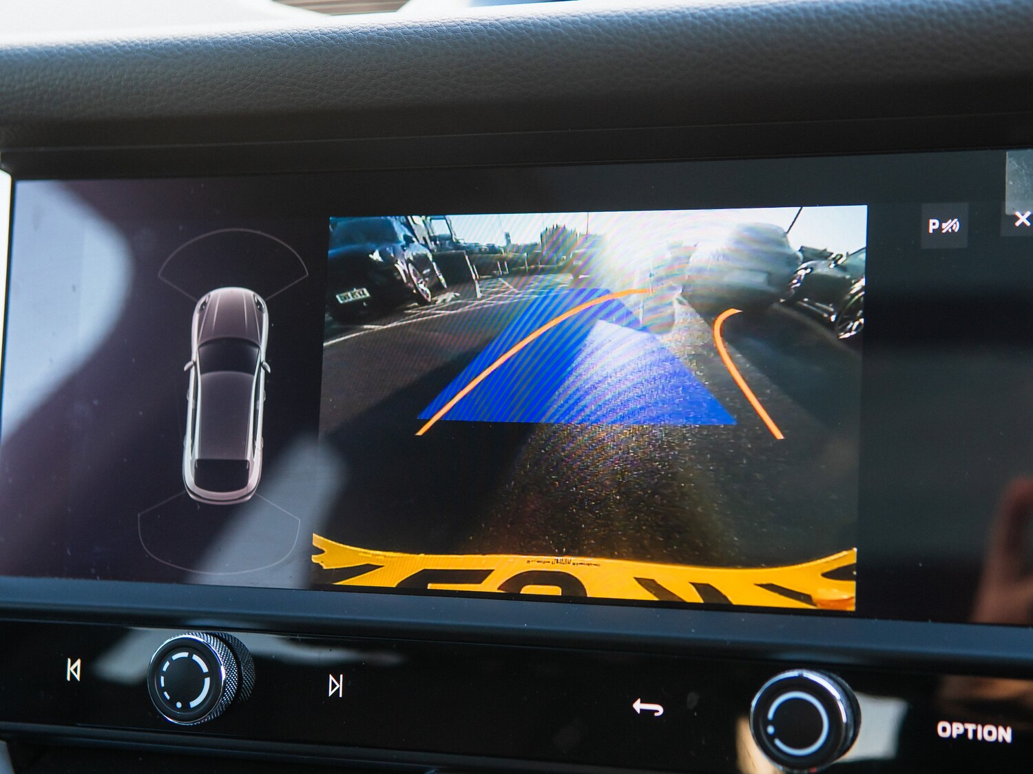 Used Porsche Macan 2023 for sale - 76627429: Photo 16