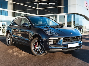 Used Porsche Macan 2023 for sale - 76627429: Photo