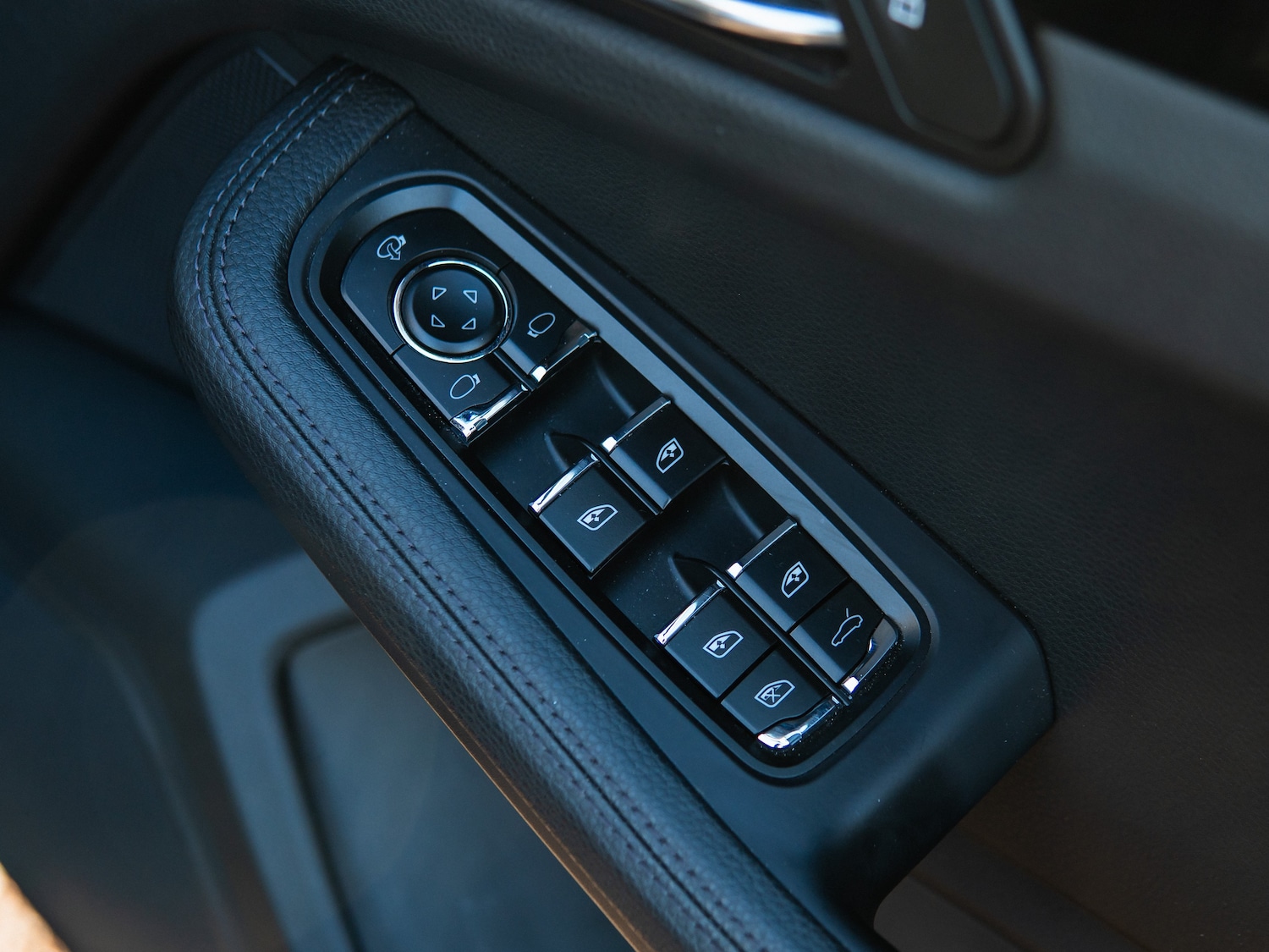 Used Porsche Macan 2023 for sale - 76627429: Photo 21