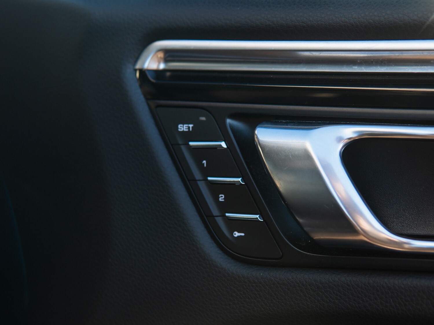 Used Porsche Macan 2023 for sale - 76627429: Photo 22