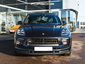Used Porsche Macan 2023 for sale - 76627429: Photo