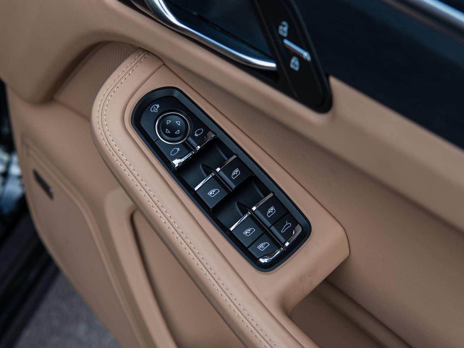 Used Porsche Macan 2023 for sale - 78002280: Photo 24