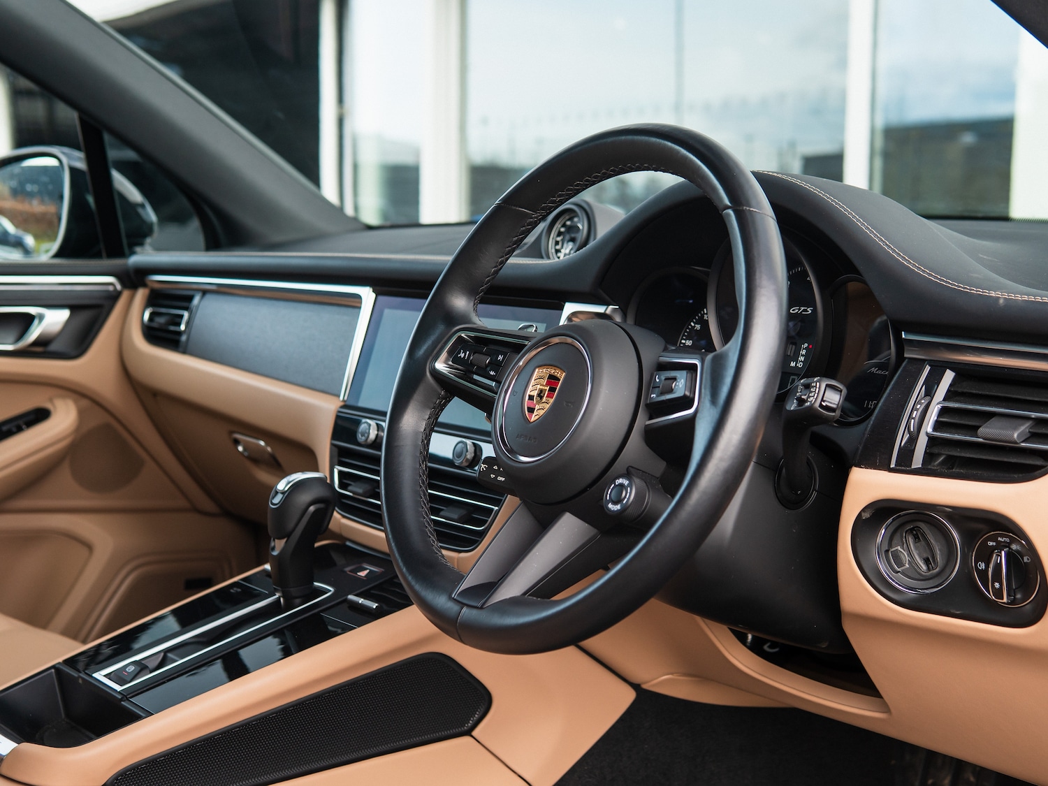 Used Porsche Macan 2023 for sale - 78002280: Photo 6